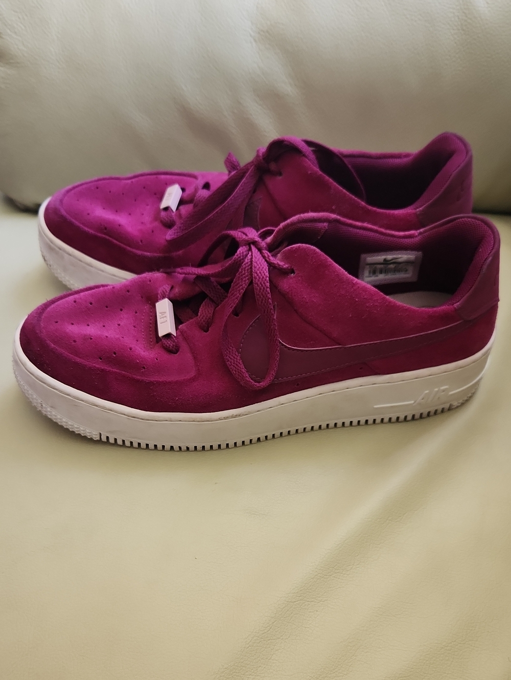 Nike Women’s Air Force 1's Low-Top Platform Suede Sneakers — Magenta 11.5 - Picture 4 of 8